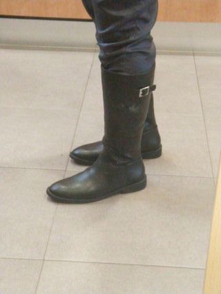 BOTAS ALTAS DE COLOR NEGRO NUMERO 37 MARCA TEX