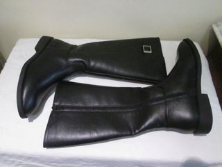 BOTAS ALTAS DE COLOR NEGRO NUMERO 37 MARCA TEX