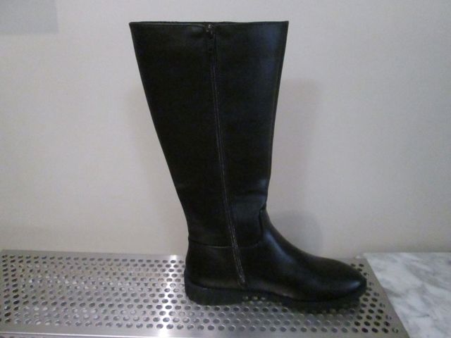 BOTAS ALTAS DE COLOR NEGRO NUMERO 37 MARCA TEX