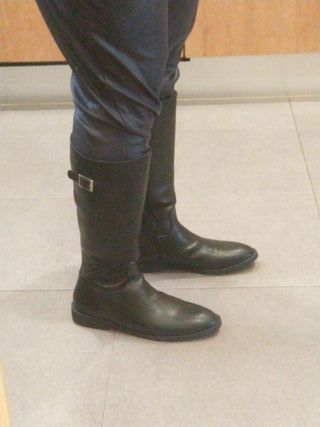 BOTAS ALTAS DE COLOR NEGRO NUMERO 37 MARCA TEX