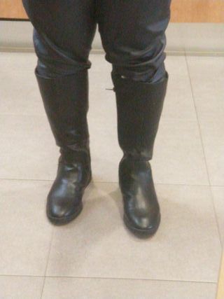 BOTAS ALTAS DE COLOR NEGRO NUMERO 37 MARCA TEX