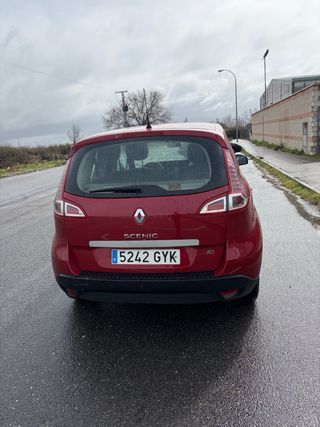 Renault Scenic 2012
