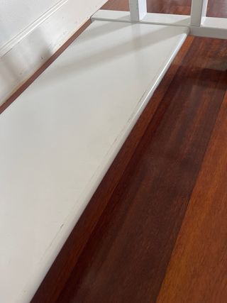 Escritorio cristal con baldas y ruedas