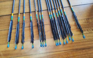 Arco e Frecce Artigianali in Legno Unico