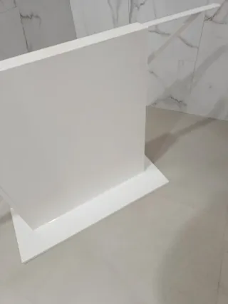 SOPORTE PARA MESA BLANCO