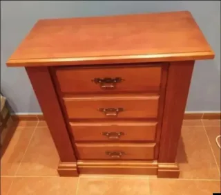 Mesita de noche de madera