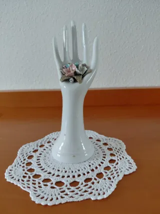 Figura mano joyero porcelana vintage años 70