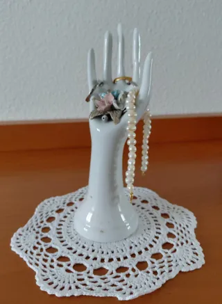 Figura mano joyero porcelana vintage años 70