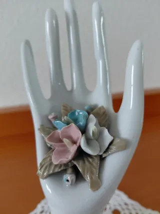 Figura mano joyero porcelana vintage años 70