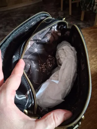 Bolso Anekke Negro y Dorado