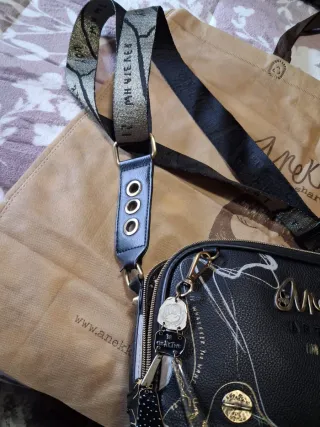 Bolso Anekke Negro y Dorado