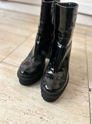 Botas tacón alto charol negras