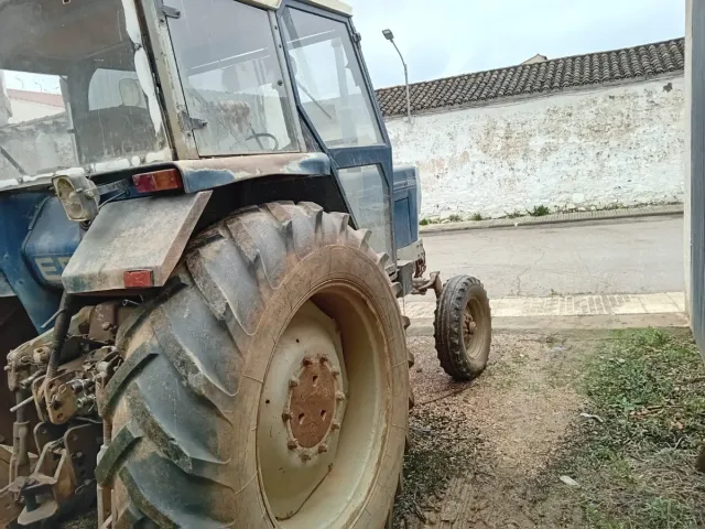 Tractor Ebro 6090 Sincro 12