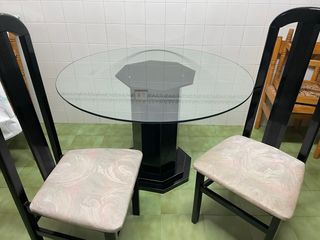 Mesa redonda cristal y 4 sillas madera