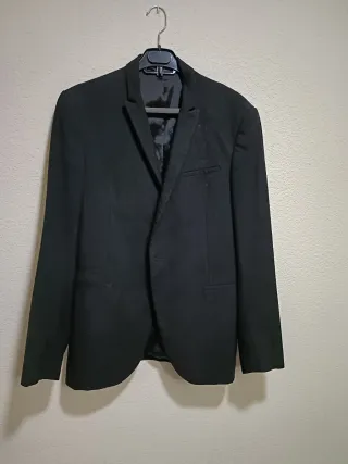 Chaqueta moderna chico joven