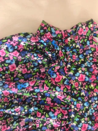 Sudadera Zara volantes floral S