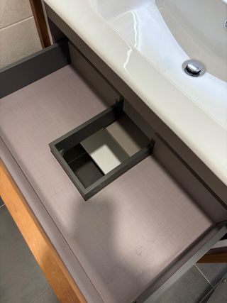 Mueble de baño y espejo