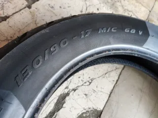 Pneumatico usato moto 130 90 17 Metzeler