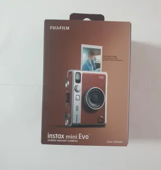 Cámara instantánea Fujifilm Instax Mini Evo