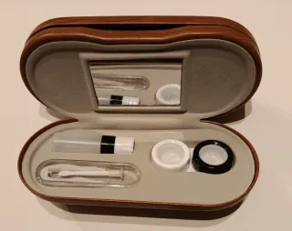 Funda de madera para gafas/lentillas