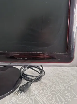 Schermo Samsung con TV