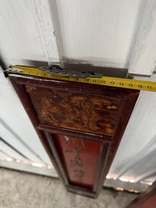 Pareja de paneles tallados