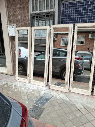 Espejos antiguos de madera y cristal