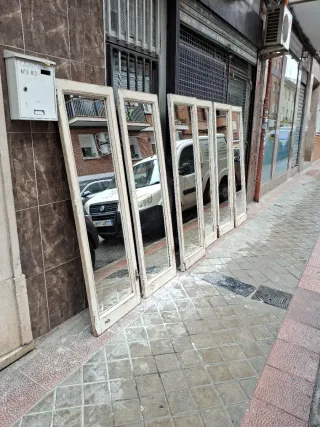 Espejos antiguos de madera y cristal