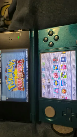 Nintendo 3DS Verde con 64GB de juegos