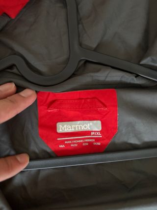 Chaqueta Impermeable Marmot Roja Talla M