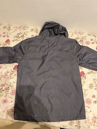 Chubasquero Under Armour Gris