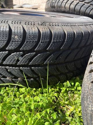 Llantas 4x100 con neumáticos nuevos