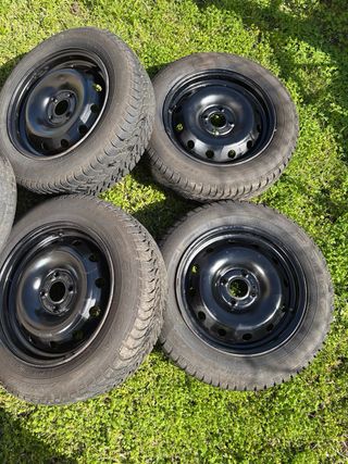 Llantas 4x100 con neumáticos nuevos