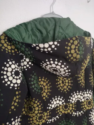 Abrigo Desigual con capucha Talla M