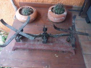 2 Bilance antiche in ferro
