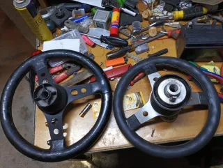 Volante deportivo cuero y metal