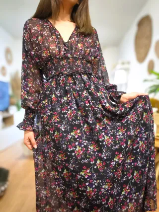 Vestido Zara gasa floral negro T.XS