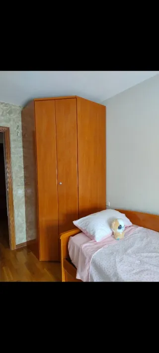 Se alquila habitación en piso compartido