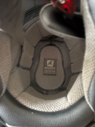 Casco de moto Shark negro y verde