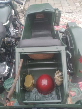 Ural con sidecar clásica