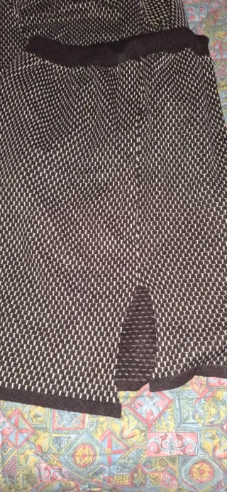 Completo in cashmere marrone e bianco