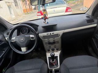 Opel Astra 2007