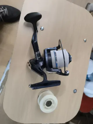 Carrete Surfcasting Bleach 470 Med 4BB