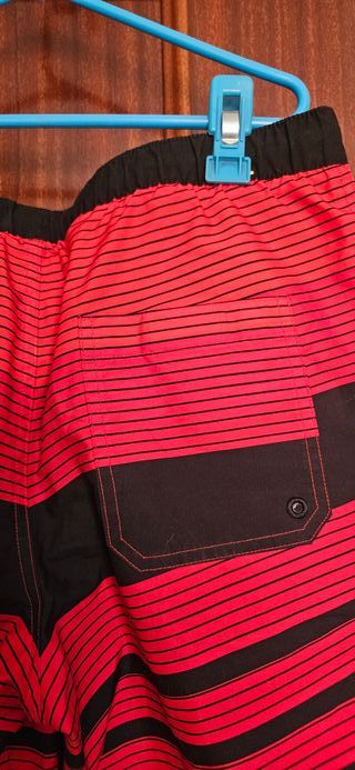 Bañador hombre rayas rojas y negras