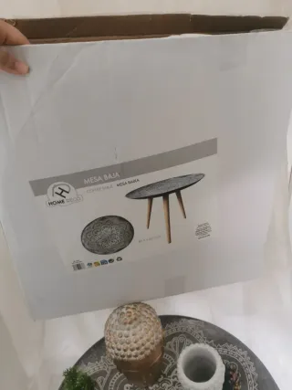 Mesa  auxiliar decorativa