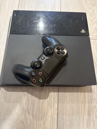 PS4 (PlayStation 4) Nera + Controller