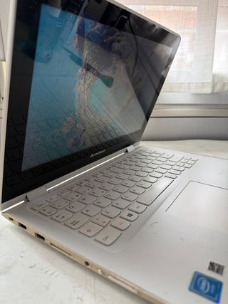 Lenovo Yoga 300 Táctil Convertible