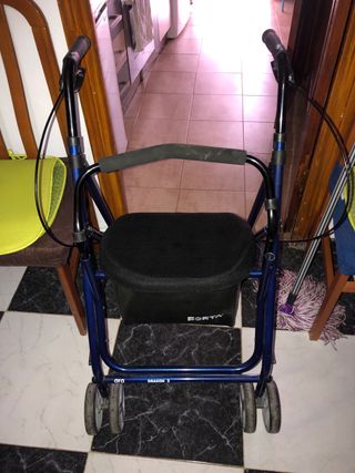 Andador para persona mayor