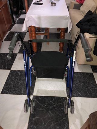 Andador para persona mayor