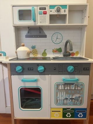Cocinita de madera infantil